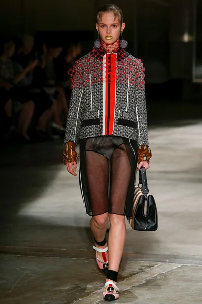 Look 8